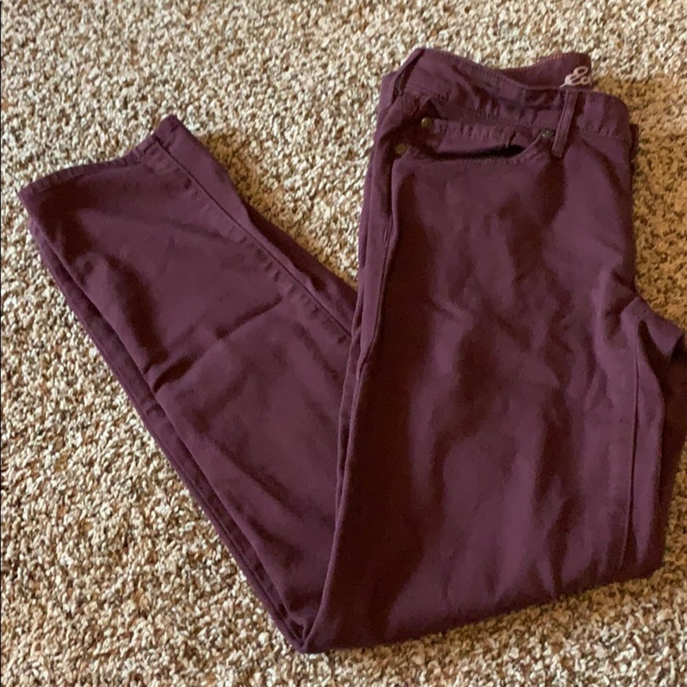 Eddie Bauer slightly curvy straightleg maroon pant